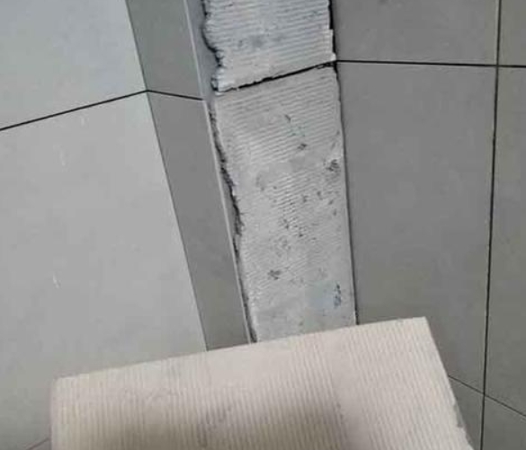 庐阳瓷砖空鼓维修公司分享下厨房瓷砖脱落的补救措施。